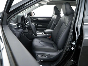 Внедорожник Toyota Highlander 2026 года, 5498888 рублей, Москва