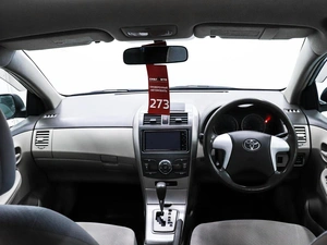 Седан Toyota Corolla Axio 2009 года, 790000 рублей, Красноярск