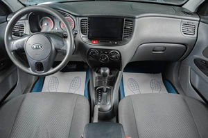 Седан Kia Rio 2010 года, 689000 рублей, Тюмень