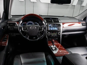 Седан Toyota Camry 2012 года, 1990000 рублей, Тюмень
