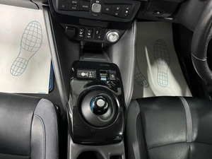 Хетчбэк Nissan Leaf 2018 года, 1799000 рублей, Красноярск