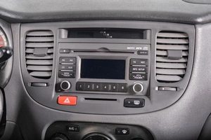 Седан Kia Rio 2011 года, 579000 рублей, Томск