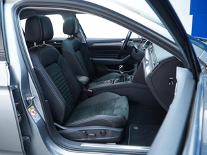 Седан Volkswagen Passat 2021 года, 3673777 рублей, Москва