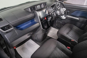 Минивэн Toyota Roomy 2019 года, 1149000 рублей, Томск