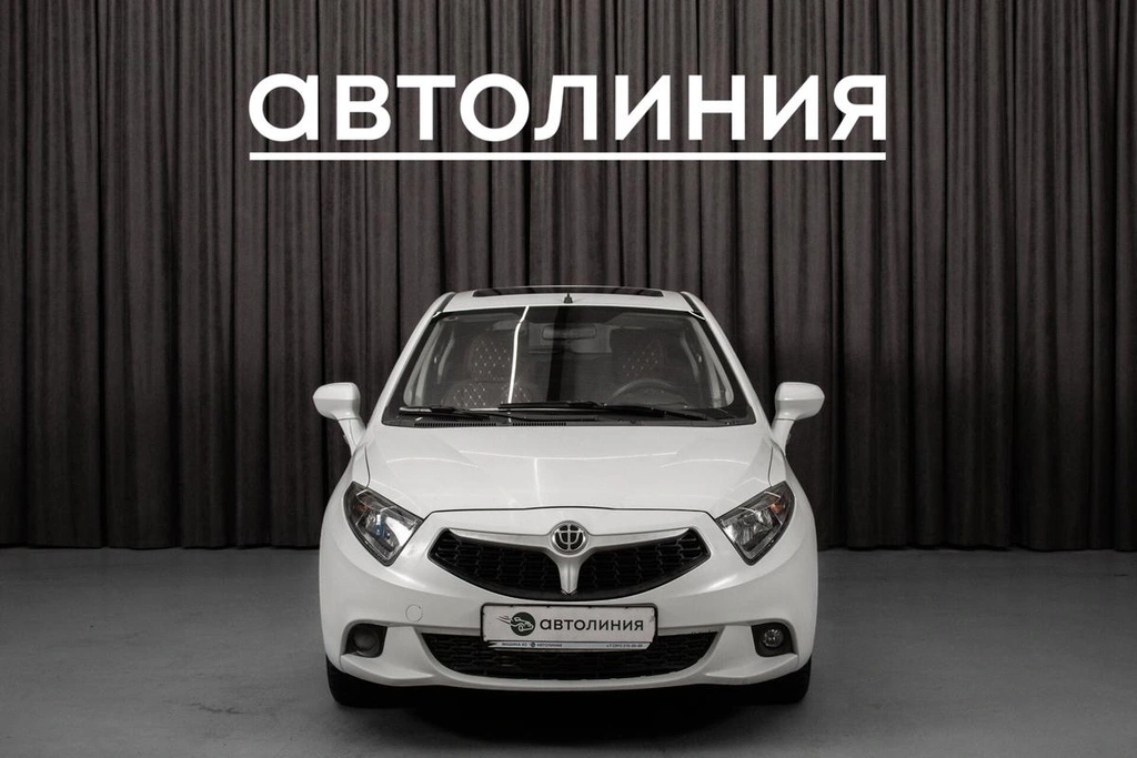 Хетчбэк Brilliance H230 2015 года, 539000 рублей, Красноярск