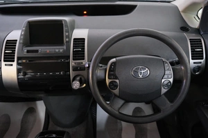 Лифтбек Toyota Prius 2008 года, 729000 рублей, Омск