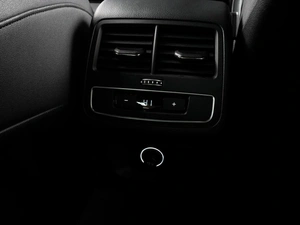 Седан Audi A4 2020 года, 3924000 рублей, Тюмень