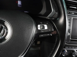 Внедорожник Volkswagen Tiguan 2016 года, 2449000 рублей, Воронеж