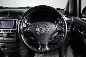 Минивэн Toyota Ipsum 2002 года, 749000 рублей, Сургут