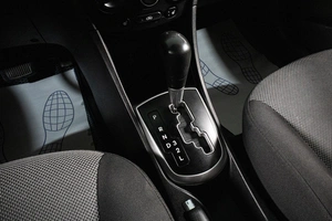 Седан Hyundai Solaris 2011 года, 599000 рублей, Сургут