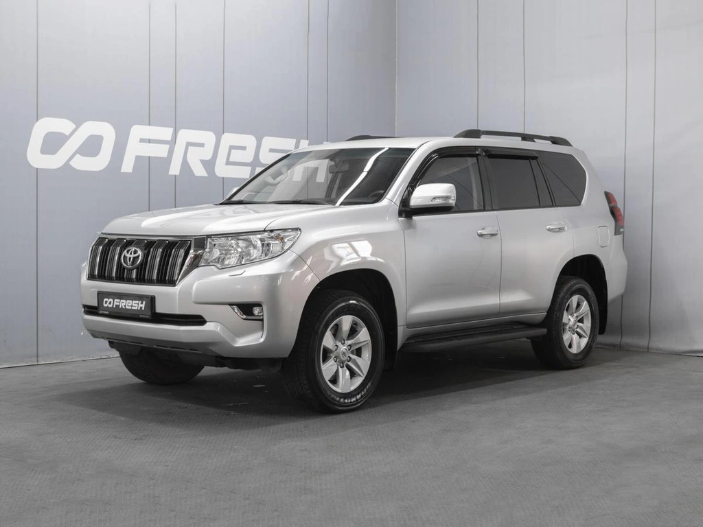 Внедорожник Toyota Land Cruiser Prado 2021 года, 4982000 рублей, Омск