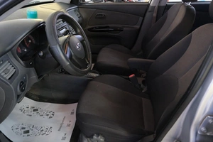 Седан Kia Rio 2011 года, 719000 рублей, Омск