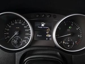 Внедорожник Mercedes-benz M-класс 2009 года, 1130000 рублей, Омск