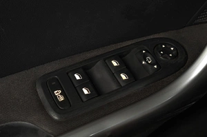 Хетчбэк Peugeot 308 2011 года, 499000 рублей, Тюмень