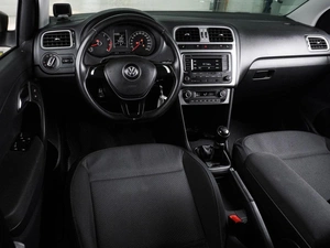 Седан Volkswagen Polo 2017 года, 1042000 рублей, Воронеж