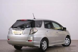 Универсал Honda Fit Shuttle 2013 года, 1199000 рублей, Омск
