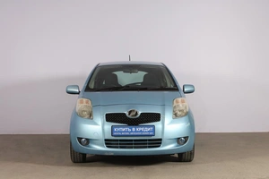 Хетчбэк Toyota Vitz 2005 года, 579000 рублей, Новосибирск