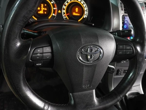 Седан Toyota Corolla 2011 года, 1239000 рублей, Воронеж