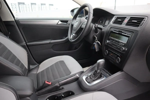 Седан Volkswagen Jetta 2011 года, 1170000 рублей, Мирное