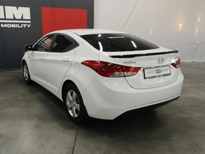 Седан Hyundai Elantra 2013 года, 1200000 рублей, Курск