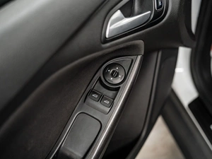 Универсал Ford Focus 2018 года, 980000 рублей, Красноярск