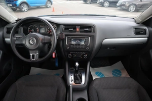Седан Volkswagen Jetta 2012 года, 1280000 рублей, Мирное
