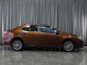 Седан Toyota Corolla 2018 года, 1899000 рублей, Тюмень