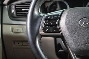 Седан Hyundai Sonata 2017 года, 2069000 рублей, Сургут