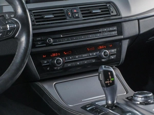 Седан BMW 5 серия 2016 года, 2999000 рублей, Сургут