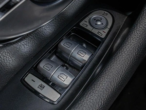 Седан Mercedes-benz E-класс 2018 года, 1850000 рублей, Краснодар