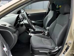 Седан Hyundai Solaris 2012 года, 869000 рублей, Кропоткин