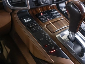 Внедорожник Porsche Cayenne Turbo 2011 года, 2399000 рублей, Краснодар