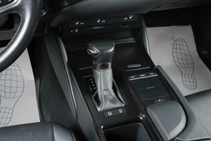 Седан Lexus ES 2021 года, 4249000 рублей, Тюмень