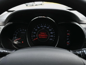 Хетчбэк Kia Rio 2012 года, 860000 рублей, Волгоград