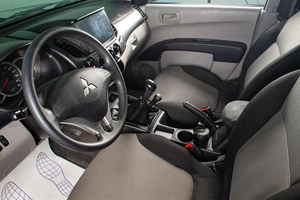 Пикап Mitsubishi L200 2011 года, 1199000 рублей, Сургут