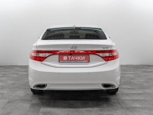 Седан Hyundai Grandeur 2013 года, 1680000 рублей, Красноярск