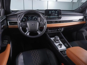 Внедорожник Mitsubishi Outlander 2023 года, 4200000 рублей, Ростов-на-Дону