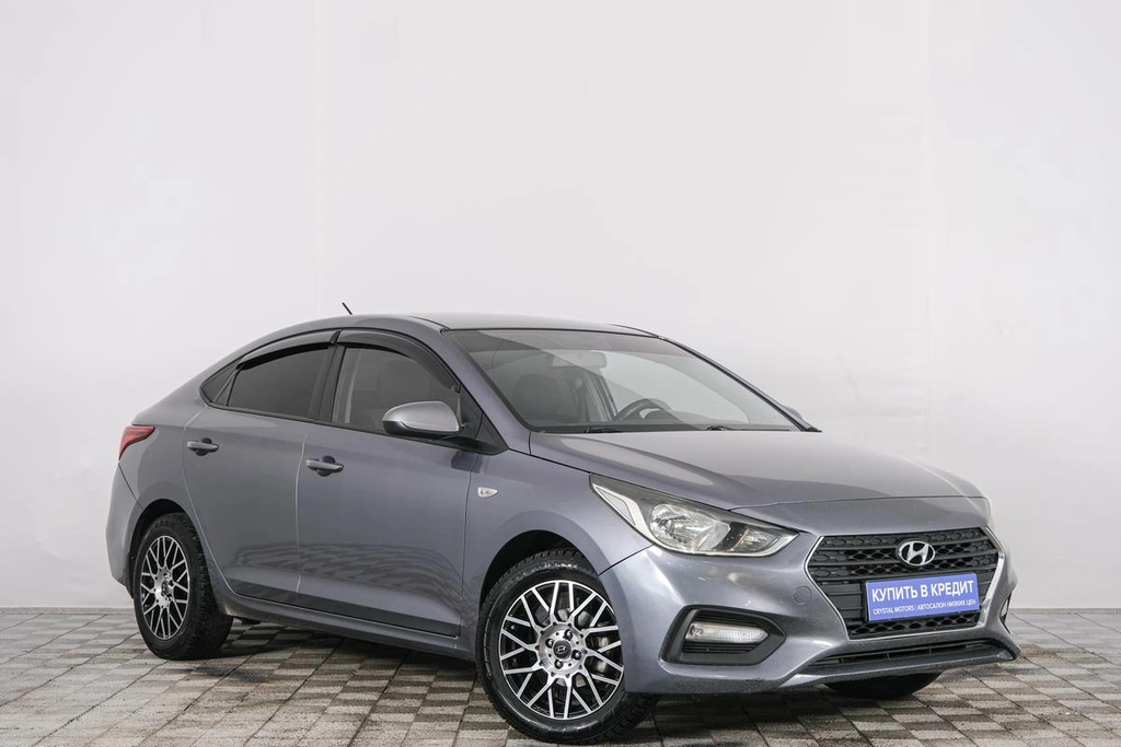 Седан Hyundai Solaris 2017 года, 1049000 рублей, Красноярск