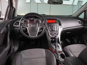 Хетчбэк Opel Astra 2012 года, 879000 рублей, Воронеж