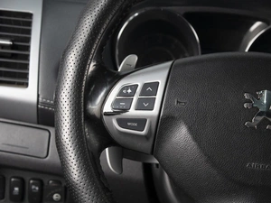 Внедорожник Peugeot 4007 2011 года, 999000 рублей, Омск