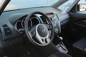 Минивэн Kia Venga 2012 года, 895000 рублей, Ярославль