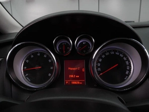 Хетчбэк Opel Astra 2012 года, 749000 рублей, Воронеж