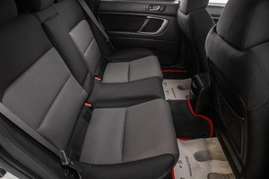 Универсал Subaru Legacy 2004 года, 989000 рублей, Барнаул
