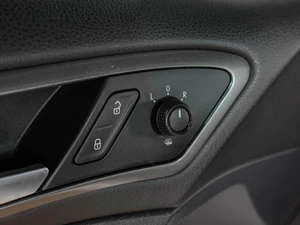 Хетчбэк Volkswagen Golf 2013 года, 1389000 рублей, Воронеж