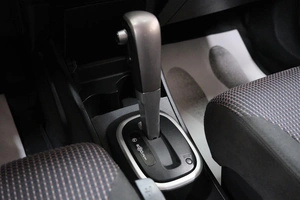 Хетчбэк Nissan Tiida 2013 года, 969000 рублей, Омск