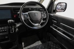 Минивэн Honda Stepwgn Spada 2015 года, 1969000 рублей, Новокузнецк