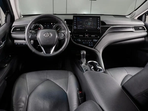 Седан Toyota Camry 2021 года, 2999000 рублей, Тюмень