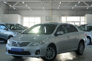 Седан Toyota Corolla 2011 года, 1239000 рублей, Омск
