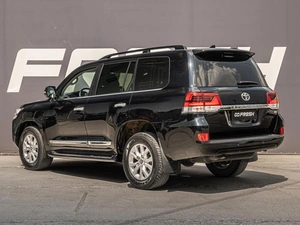 Внедорожник Toyota Land Cruiser 2018 года, 7999000 рублей, Краснодар