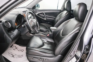 Внедорожник Toyota RAV4 2009 года, 1499000 рублей, Красноярск